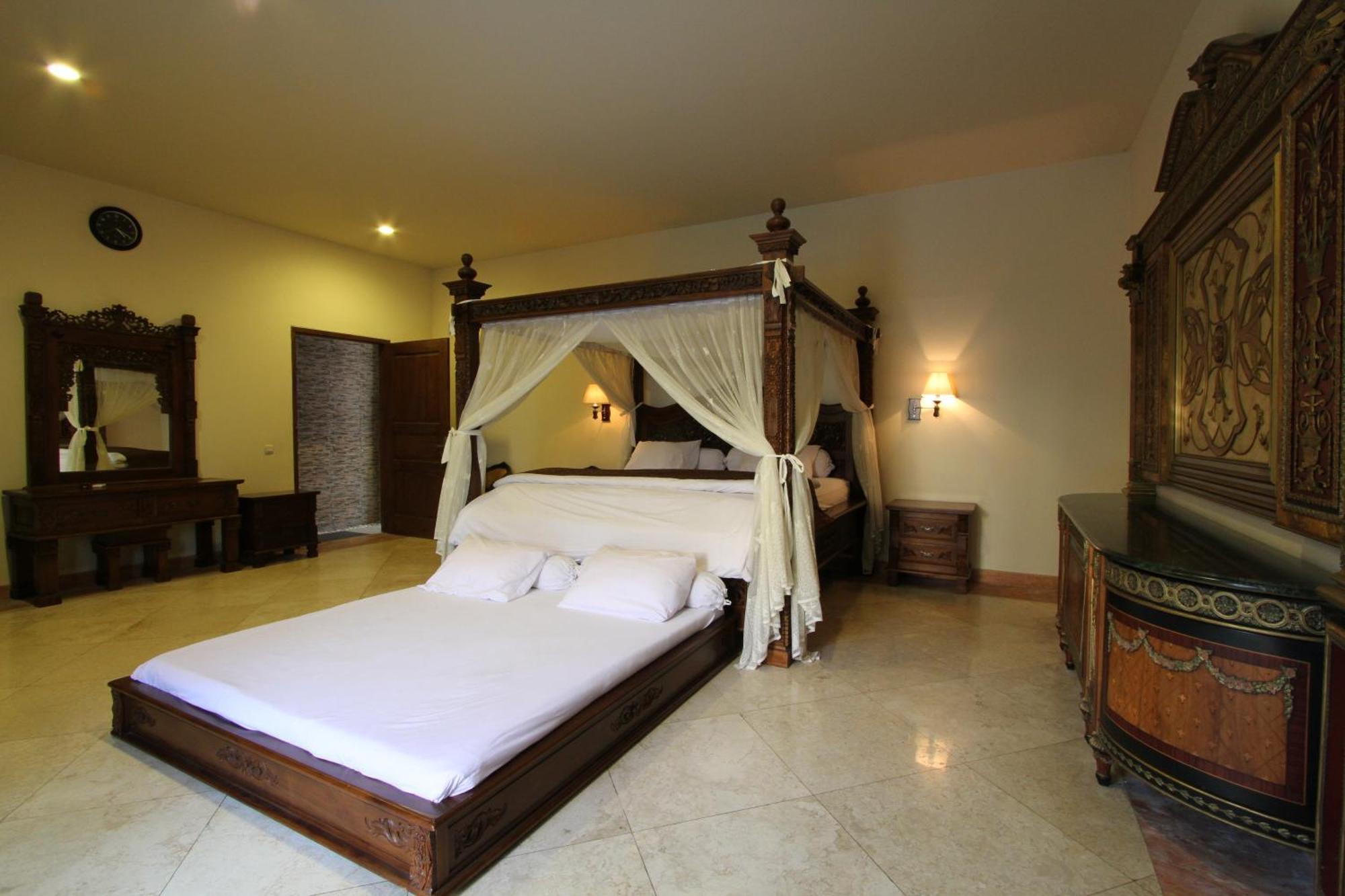 Griya Desa Hotel & Pool Sleman  Buitenkant foto